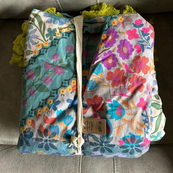 Folk Flower Patchwork Duvet Cover - Picture 2 of 2